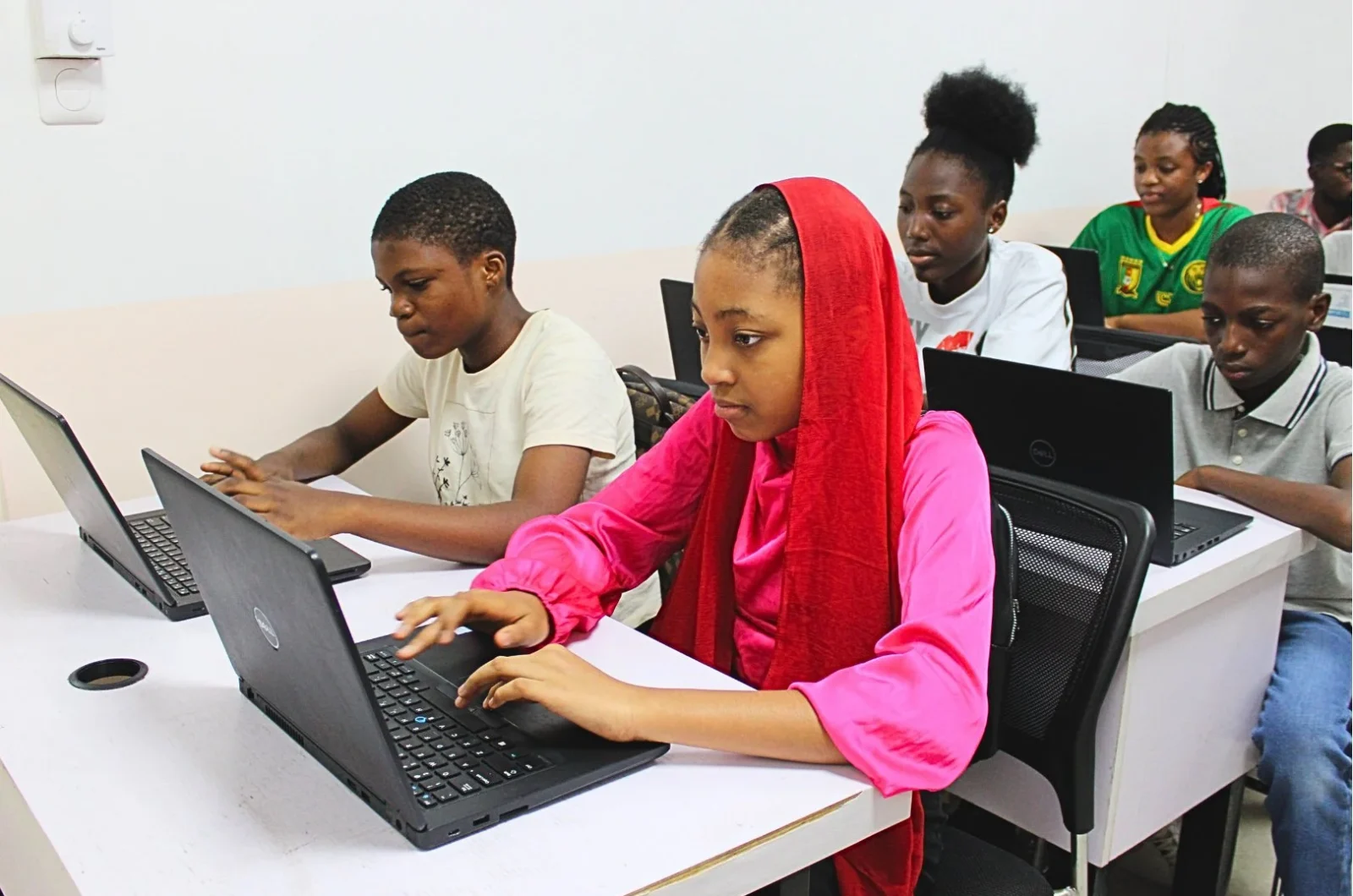 girl-in-tech.webp